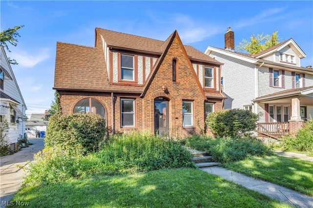 13510 Wainstead Avenue, Cleveland, OH 44111