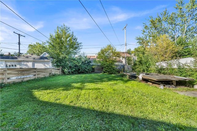13510 Wainstead Avenue, Cleveland, OH 44111