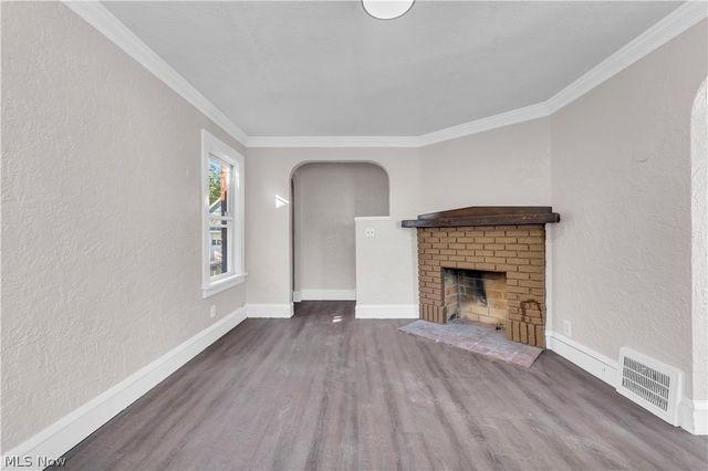 13510 Wainstead Avenue, Cleveland, OH 44111