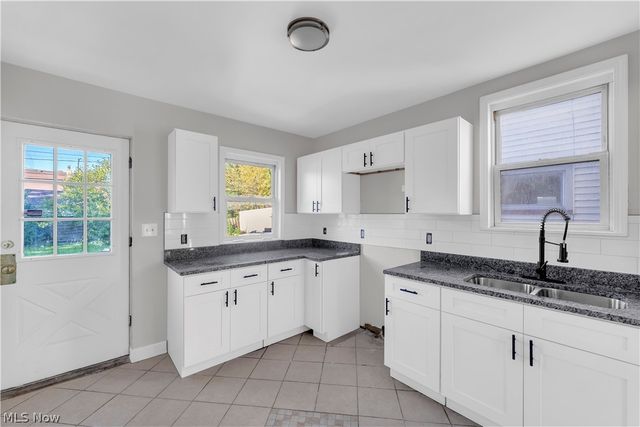 13510 Wainstead Avenue, Cleveland, OH 44111