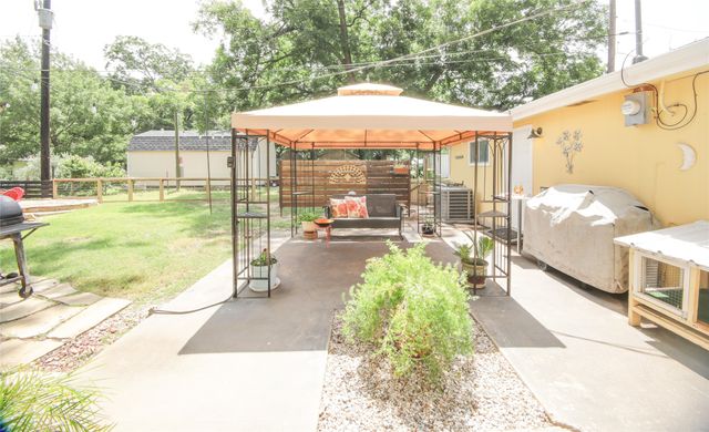 367 Hillcroft Drive, Weatherford, TX 76087