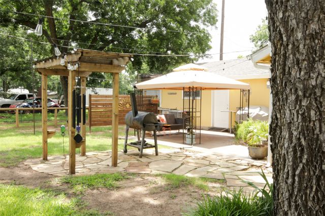 367 Hillcroft Drive, Weatherford, TX 76087