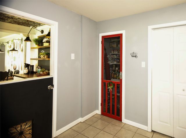 367 Hillcroft Drive, Weatherford, TX 76087