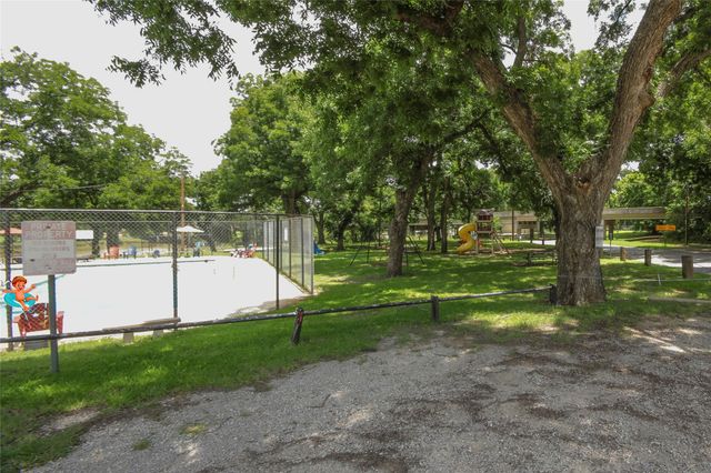367 Hillcroft Drive, Weatherford, TX 76087
