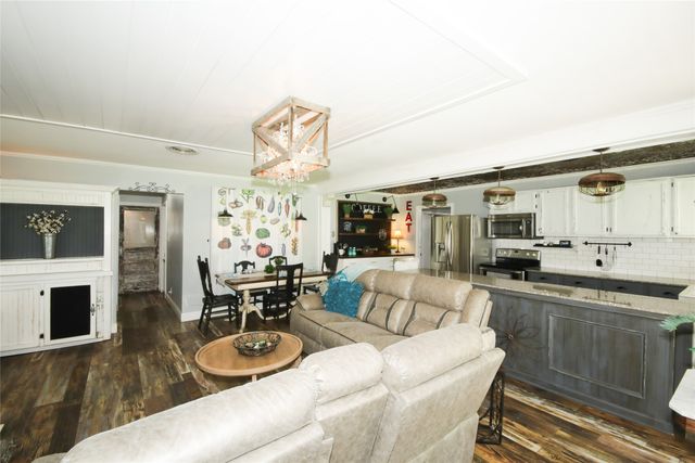367 Hillcroft Drive, Weatherford, TX 76087