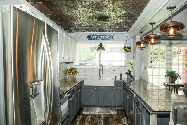 367 Hillcroft Drive, Weatherford, TX 76087