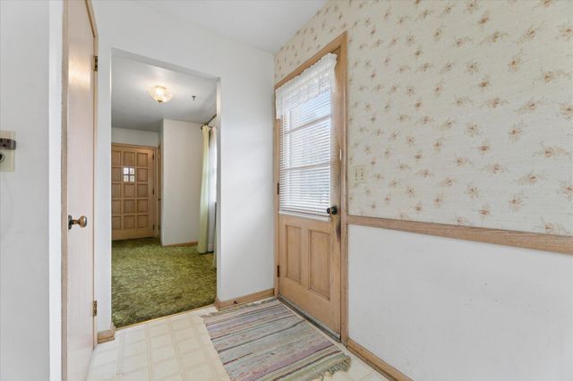 6400 Perry Avenue N, Brooklyn Center, MN 55429