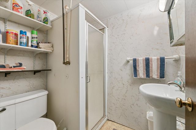6400 Perry Avenue N, Brooklyn Center, MN 55429