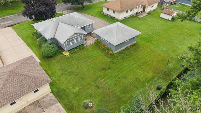 6400 Perry Avenue N, Brooklyn Center, MN 55429