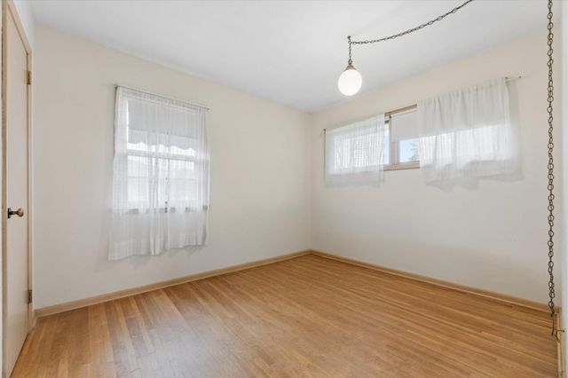 6400 Perry Avenue N, Brooklyn Center, MN 55429