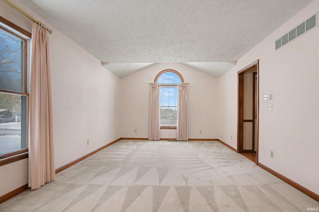 53255 Saint Matthew Court, Granger, IN 46530