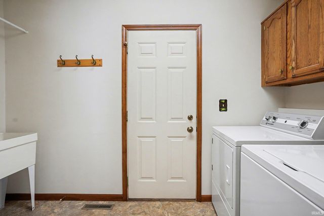 53255 Saint Matthew Court, Granger, IN 46530