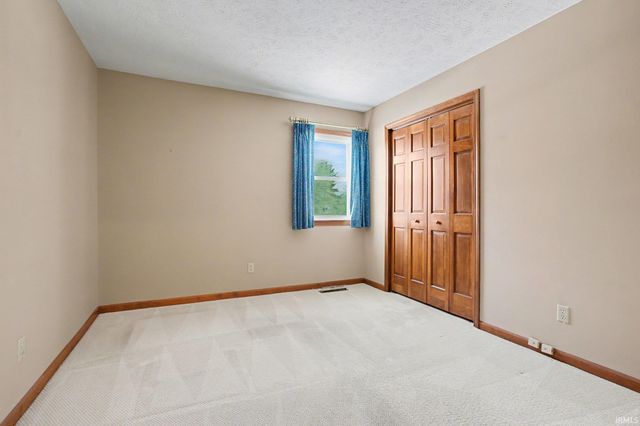 53255 Saint Matthew Court, Granger, IN 46530