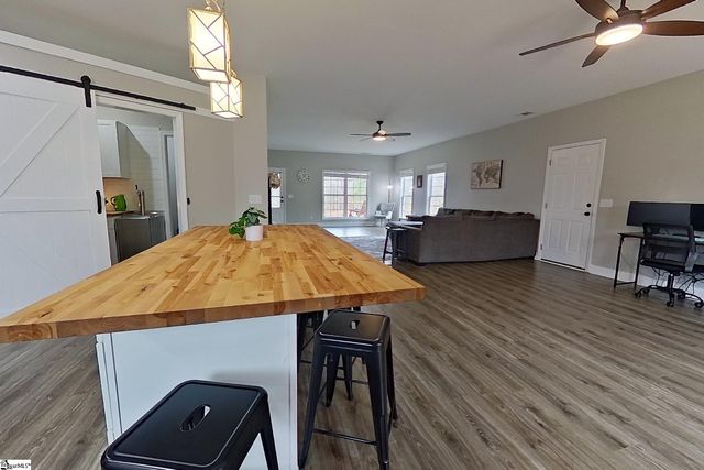 1013 Pearson Road, Woodruff, SC 29388