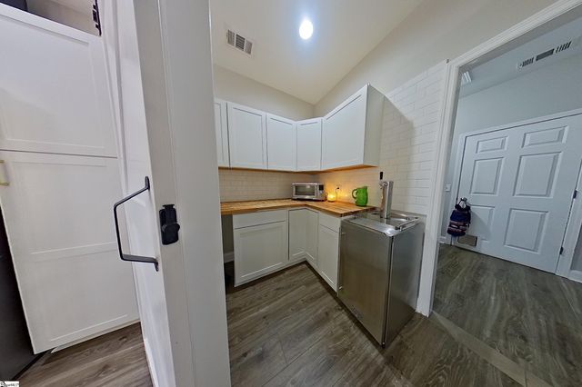 1013 Pearson Road, Woodruff, SC 29388