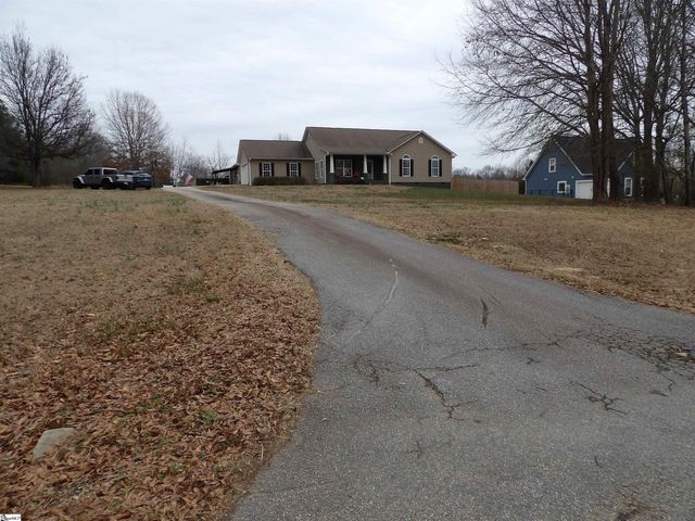 1013 Pearson Road, Woodruff, SC 29388