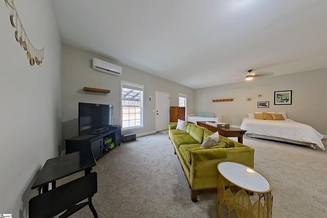 1013 Pearson Road, Woodruff, SC 29388