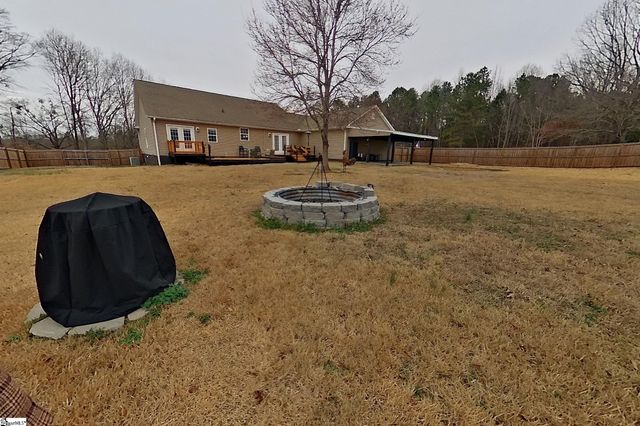 1013 Pearson Road, Woodruff, SC 29388