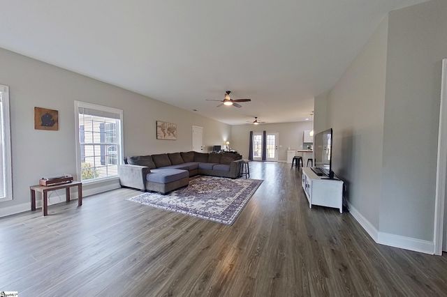 1013 Pearson Road, Woodruff, SC 29388