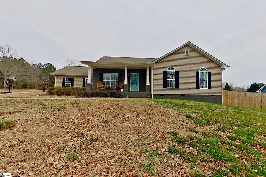 1013 Pearson Road, Woodruff, SC 29388