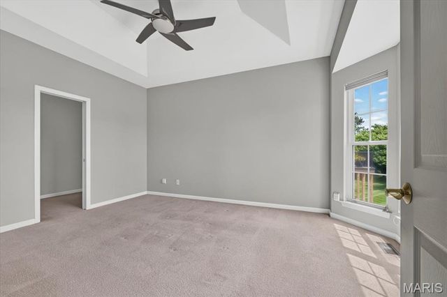 922 Penny Lane, St Peters, MO 63376