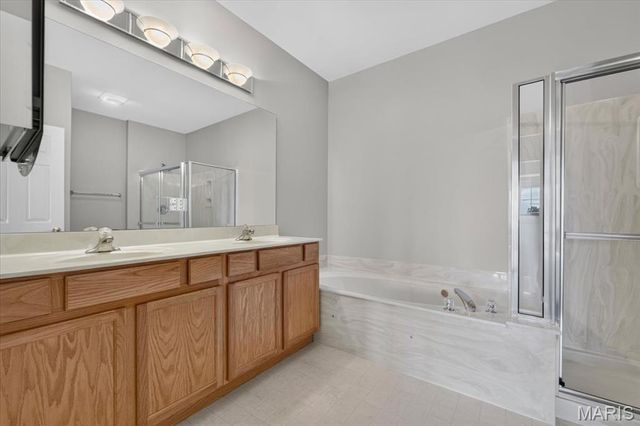 922 Penny Lane, St Peters, MO 63376