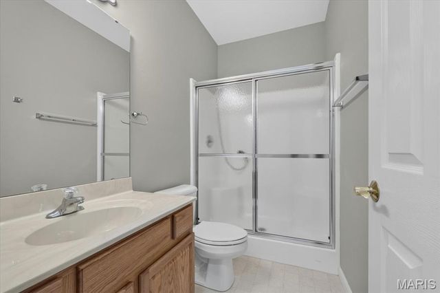922 Penny Lane, St Peters, MO 63376