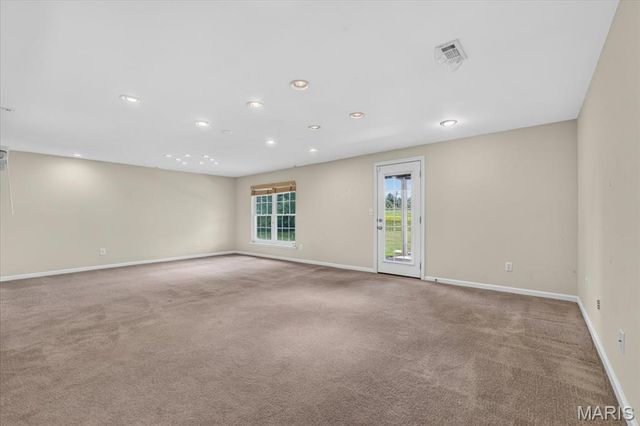 922 Penny Lane, St Peters, MO 63376