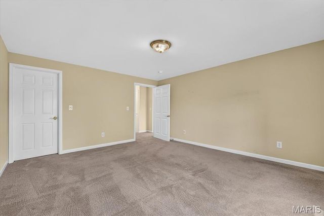 922 Penny Lane, St Peters, MO 63376