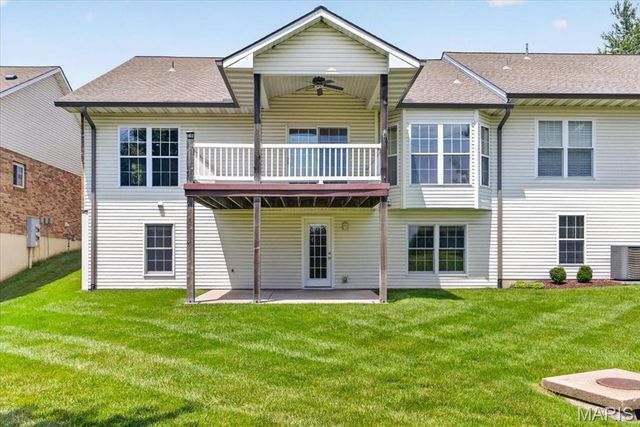 922 Penny Lane, St Peters, MO 63376