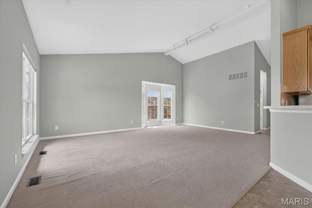 922 Penny Lane, St Peters, MO 63376