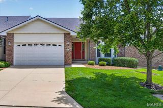 922 Penny Lane, St Peters, MO 63376