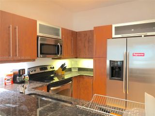 7350 SW 89th St 408S, Miami, FL 33156