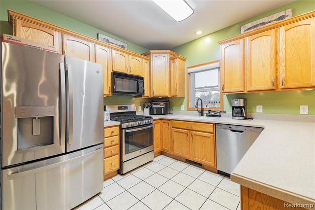 28101 Elwell Road, Belleville, MI 48111