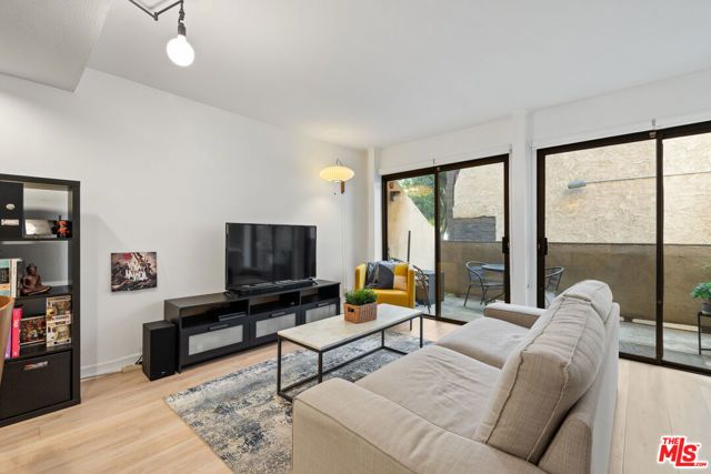 350 Burchett Street 101, Glendale, CA 91203