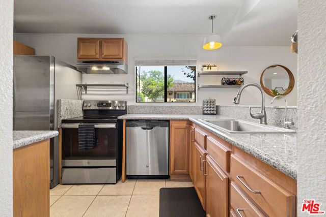 350 Burchett Street 101, Glendale, CA 91203