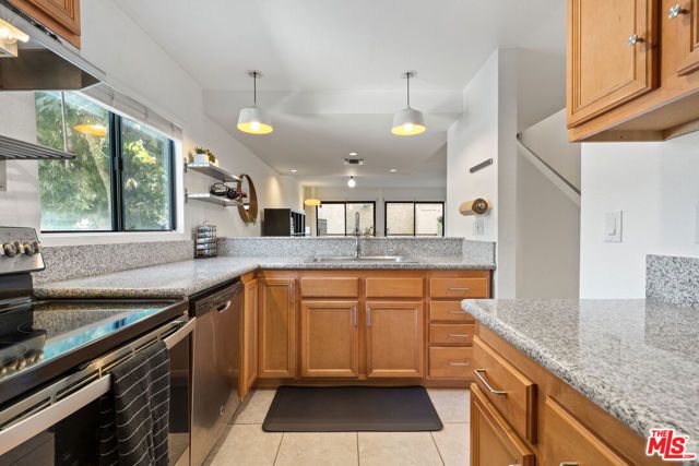 350 Burchett Street 101, Glendale, CA 91203