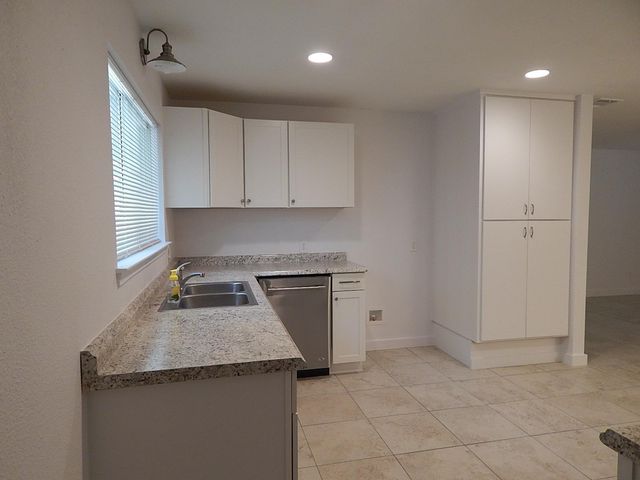 1510 Gordon St ST, Bastrop, TX 78602