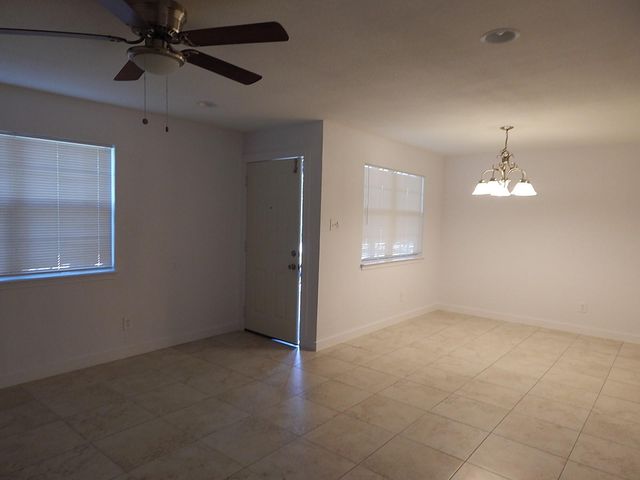 1510 Gordon St ST, Bastrop, TX 78602