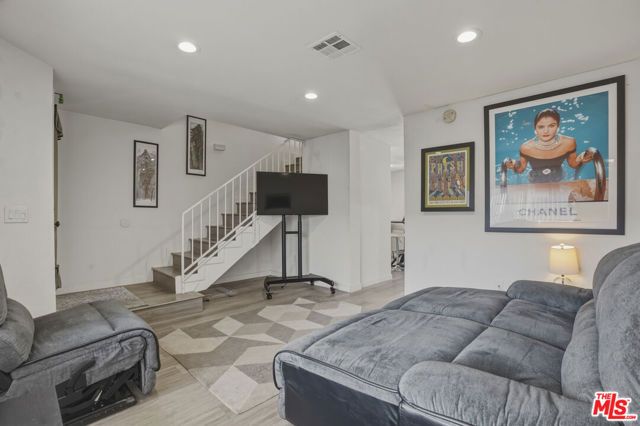 907 N Inglewood Avenue 1, Inglewood, CA 90302