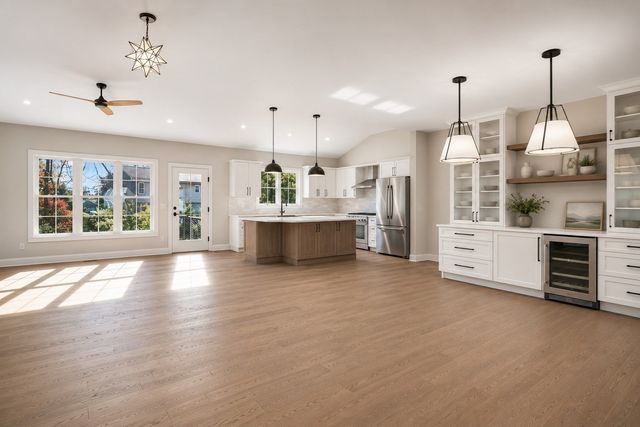 3 Diane Way, Westport, MA 02790