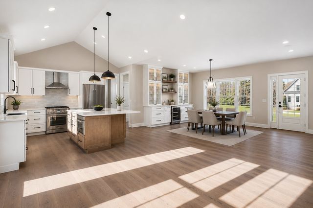3 Diane Way, Westport, MA 02790