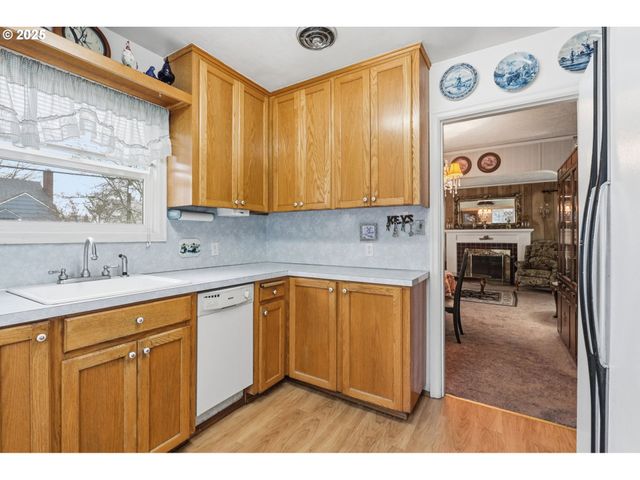 4414 Se 48TH Ave, Portland, OR 97206