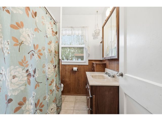 4414 Se 48TH Ave, Portland, OR 97206