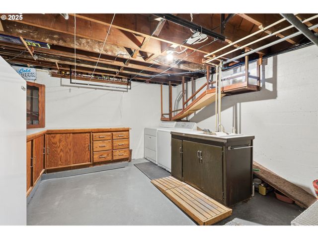 4414 Se 48TH Ave, Portland, OR 97206