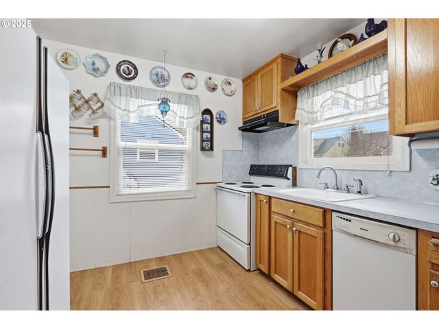 4414 Se 48TH Ave, Portland, OR 97206