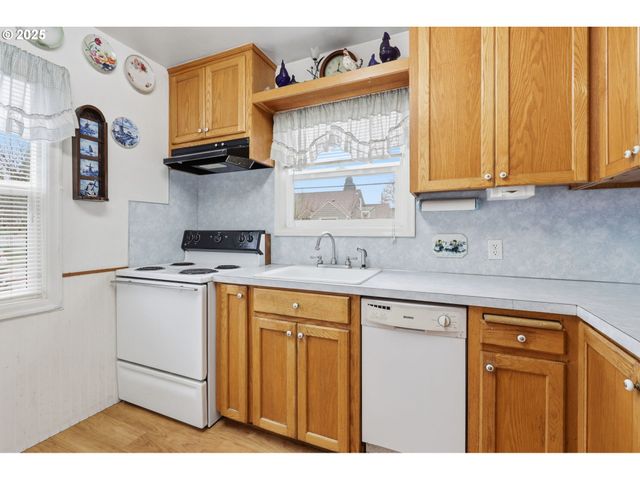 4414 Se 48TH Ave, Portland, OR 97206