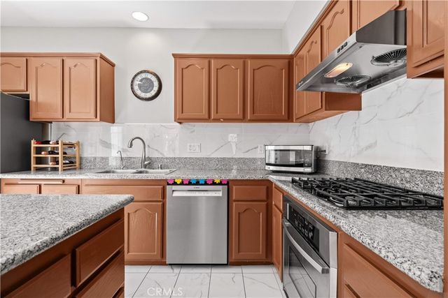 2626 W Ball Road J2, Anaheim, CA 92804