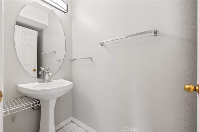 2626 W Ball Road J2, Anaheim, CA 92804