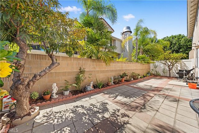 2626 W Ball Road J2, Anaheim, CA 92804